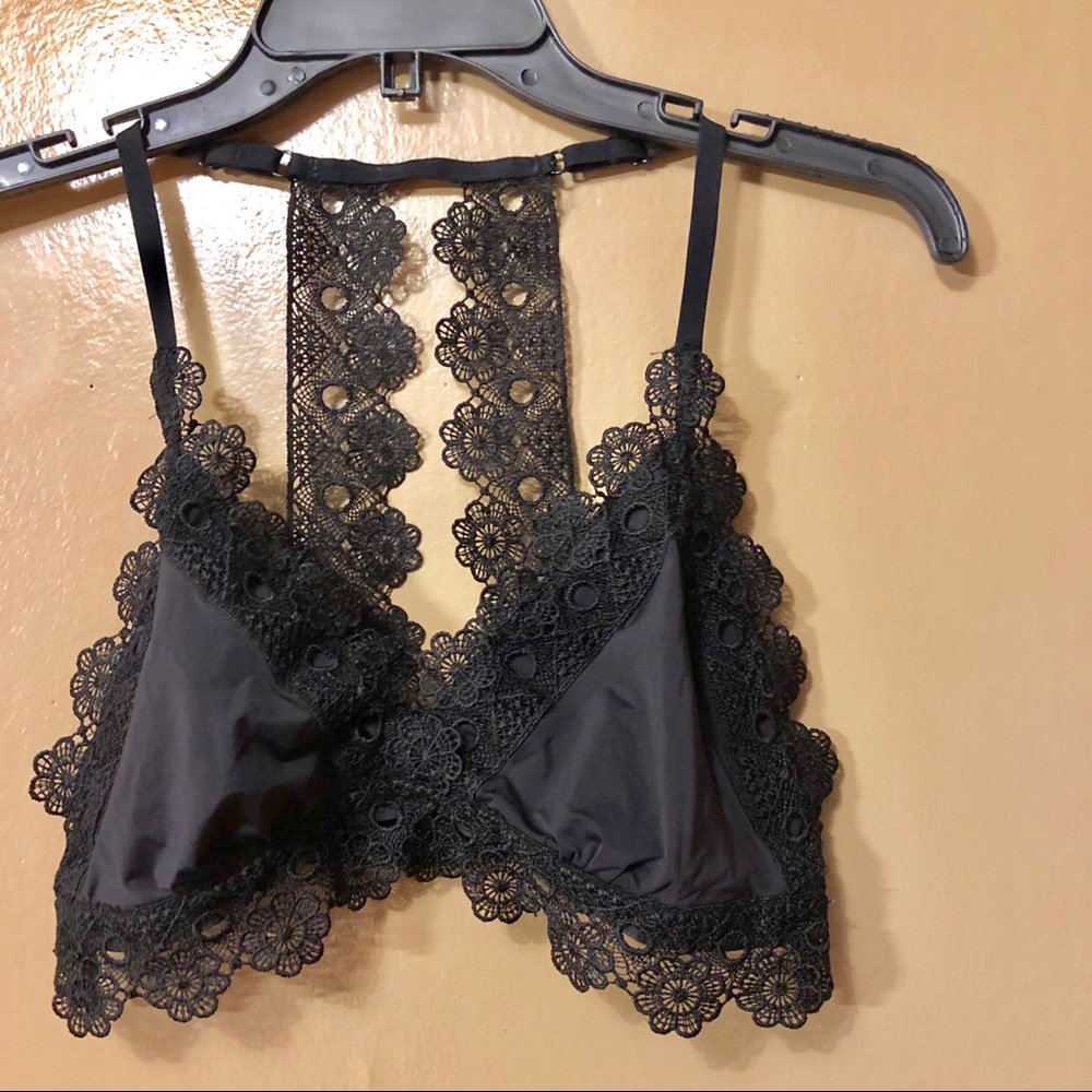 Black bra-lett!